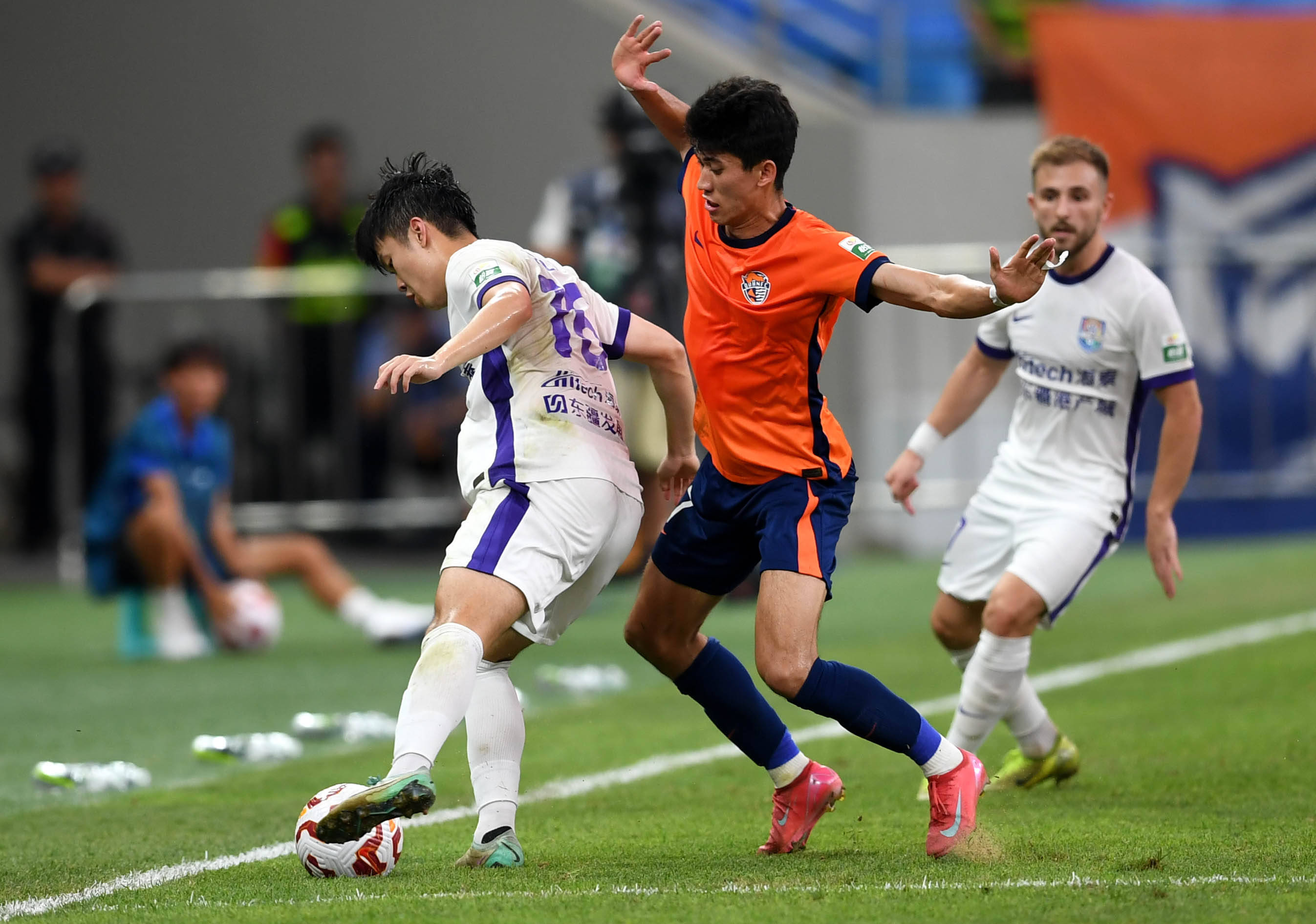 夢想舞臺上的青島海牛足球夏令營在俱樂部虎山基地點燃激情.