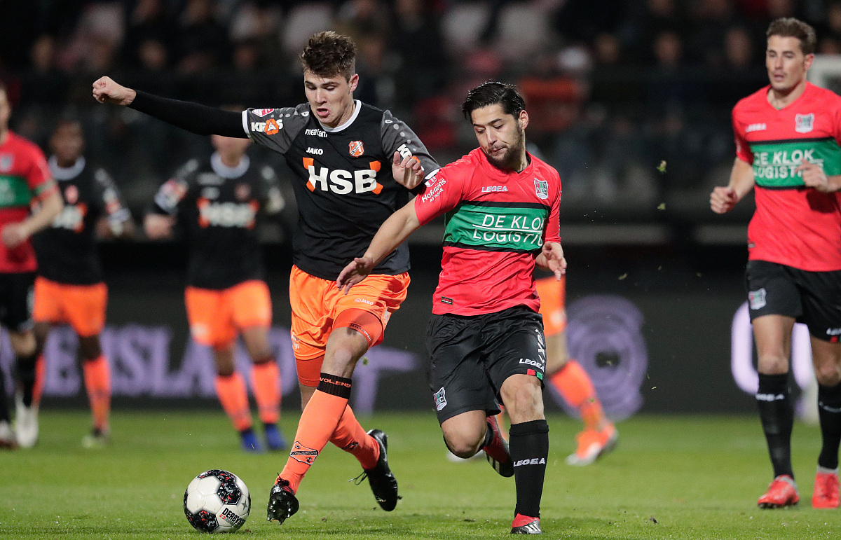 令人惊讶的 令人惊讶的